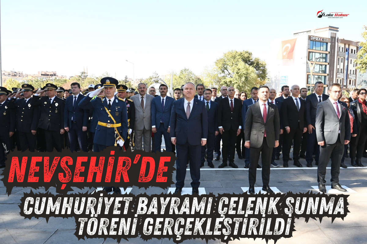 Cumhuriyet Bayramı çelenk sunma programı düzenlendi